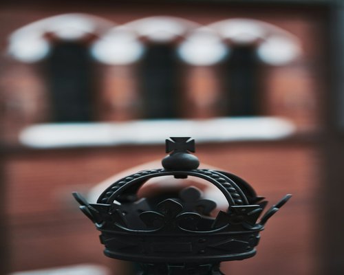 CROWN gaming cap